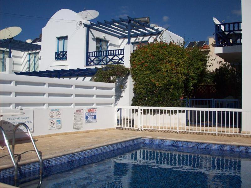 Central Gem - 10 Min Walk To The Sea, Harbor And Mall Apartment Paphos Exterior photo