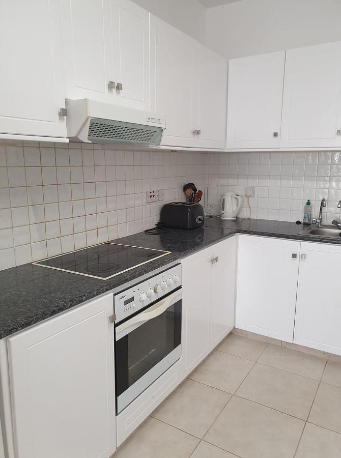 Central Gem - 10 Min Walk To The Sea, Harbor And Mall Apartment Paphos Exterior photo
