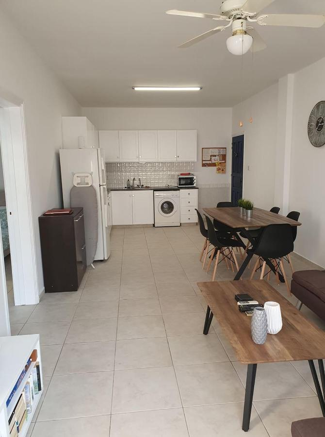 Central Gem - 10 Min Walk To The Sea, Harbor And Mall Apartment Paphos Exterior photo
