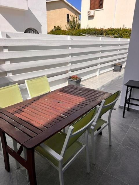 Central Gem - 10 Min Walk To The Sea, Harbor And Mall Apartment Paphos Exterior photo